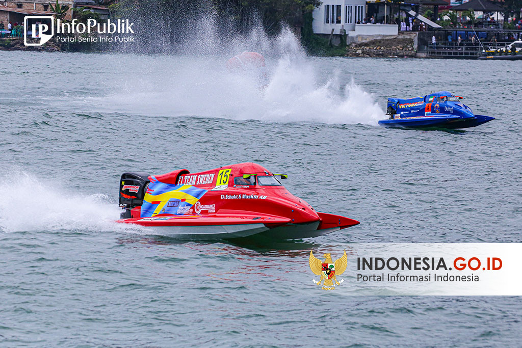 Indonesia Go Id Pebalap F Powerboat Kagumi Danau Toba