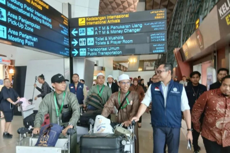 Menlu: Sebanyak 93 WNI Berhasil Dievakuasi Melewati Perbatasan Iran-Azerbaijan