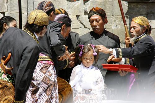 Bertemunya Ritual Kuno dengan Gebyar Budaya Kontemporer