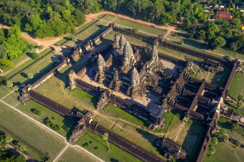 Angkor Wat, antara Borobudur dan Prambanan