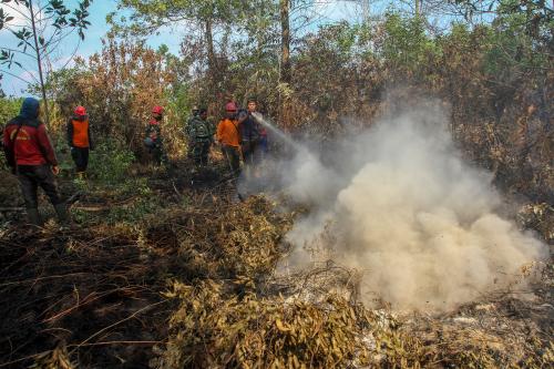 Kejahatan Menyulap Api Menjadi Traktor