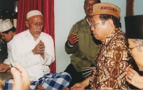 Gus Dur dan Kyai Mutamakin