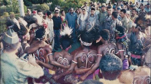 Dua Nama yang Terus Dikenang Masyarakat Papua