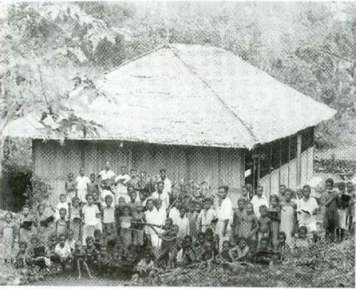 Agama, Sekolah, Bahasa Jembatan Keragaman Etnis Papua