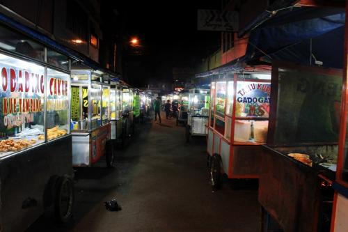 Menikmati Kuliner di Pasar Ceplak Sambil Nyeplak