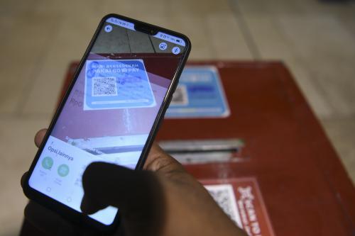 Jurus Koperasi Melawan Fintech