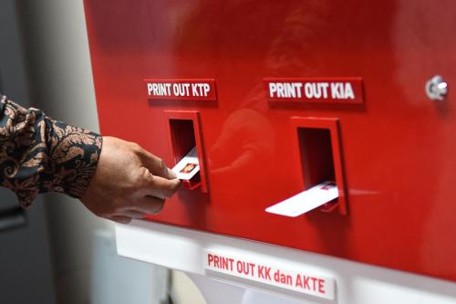 ATM Dukcapil Inovasi Kemendagri, Cetak KTP Lewat Mesin