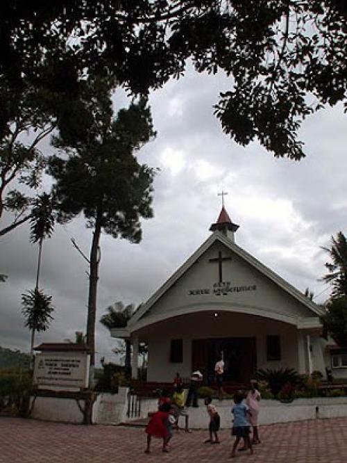 Kidung Natal Berbahasa Madura di Gereja Sumberpakem