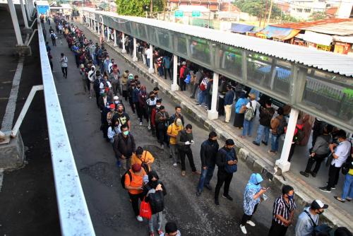 Cegah Penularan Covid-19, Jam Masuk Kerja Diatur