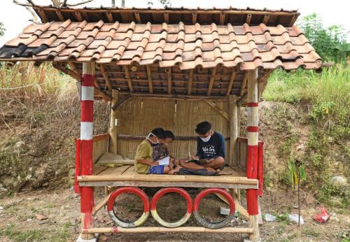 Merdeka Sinyal hingga Pelosok Negeri