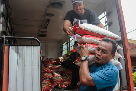 Masyarakat Tetap Menerima Bantuan Sosial di Masa PPKM Darurat
