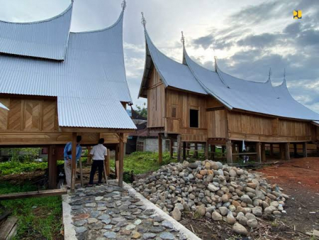 Memugar Seribu Rumah Gadang Nagari