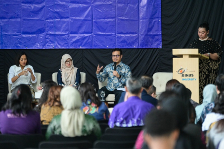 Wamenkomdigi Dorong Mahasiswa Jadi Developer AI di Indonesia
