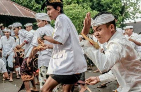 Kerukunan Beragama di Perang Topat Pulau Lombok