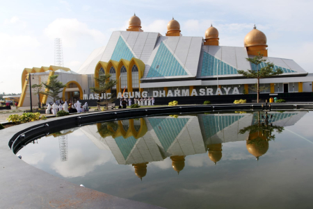 Kado Spesial untuk Masyarakat Dharmasraya