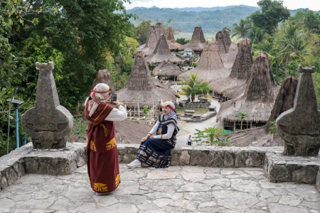 Belajar Budaya Sumba di Desa Wisata Tebara