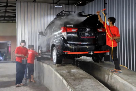 Bisnis Cuci Mobil dan Motor di Indonesia: Potensi Pasar dan Persyaratan Perizinan