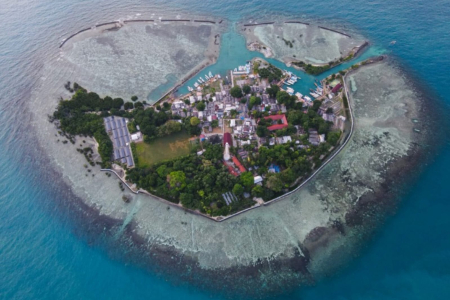 Keindahan Tersembunyi Pulau Sabira: Wisata Alam dan Sejarah Mercusuar Noodwachter