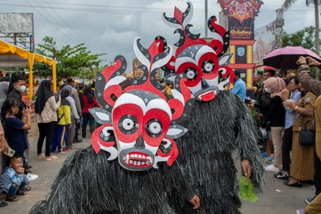 Menjaga Tradisi Budaya Suku Dayak Tomun 