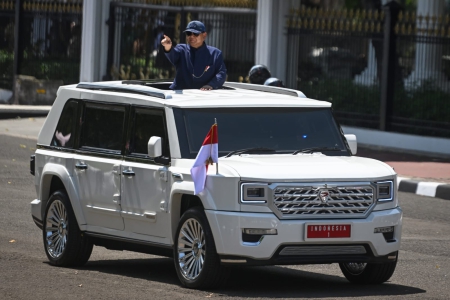 Maung Garuda Limousine, Mobil 