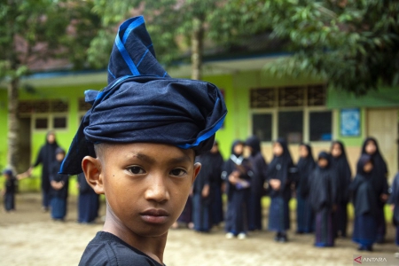 Harmoni Alam dan Tradisi Adat Suku Kajang