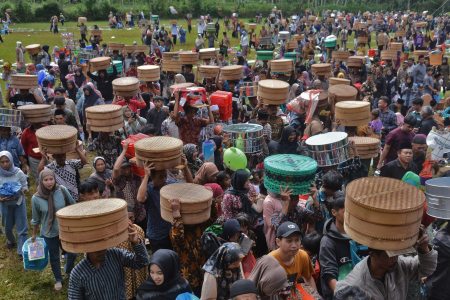 Tradisi Sadranan Warga Lereng Merapi