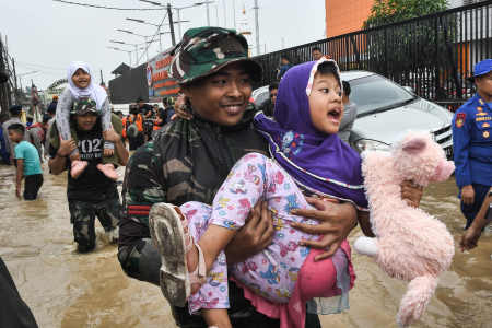 Negara Hadir di Tengah Masyarakat Korban Banjir