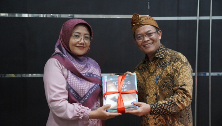 Revitalisasi Bahasa Daerah: Guru Jadi Garda Depan Pelestarian Bahasa Ibu