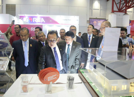 Indonesia Perkenalkan Inovasi Teknologi Terbaru Kebencanaan di ADEXCO 2025