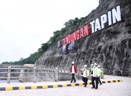 Tak Sekadar Membendung Sungai