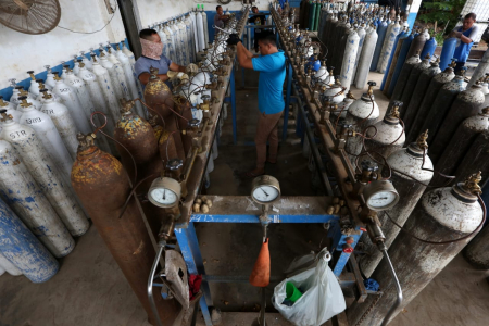 Menggenjot Produksi Alkes dan Obat