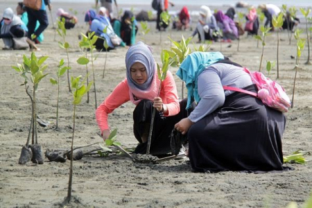 Mencetak Pemimpin Berwawasan Lingkungan