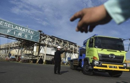 Smelter Freeport pun Berlabuh di Gresik