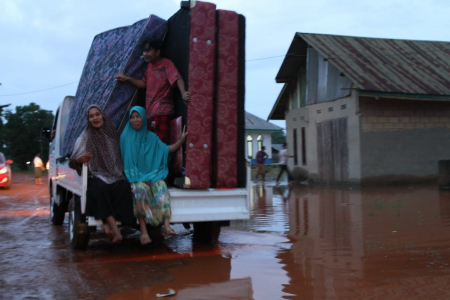 Mengurangi Risiko Bencana Banjir dan Longsor 