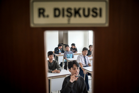 Kelas Bersahaja: Saat Ayah dan Ibu Belajar Memahami Dunia Remaja