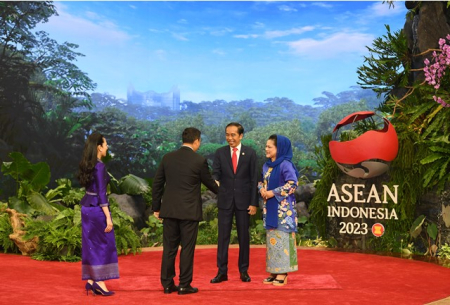 [SIARAN PERS] Kebaya Encim Ibu Iriana dan Budaya Betawi di Panggung KTT ASEAN