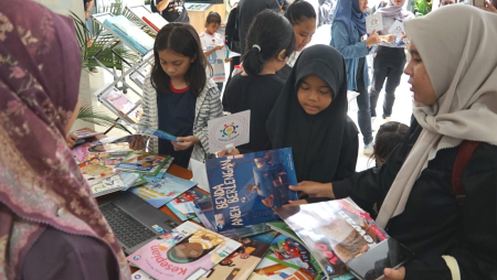 Angka Buta Aksara Turun Jadi 0,92 Persen, Pemerintah Genjot Program Literasi Nasional