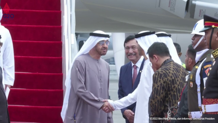 Presiden Uni Emirat Arab dan Prancis Tiba di Bali