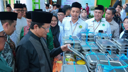 Menag: Program Presiden Prabowo Hadirkan MBG dan CKG untuk Santri