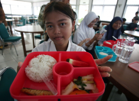 Program Makan Bergizi Gratis Mulai Menjangkau Sekolah Rakyat