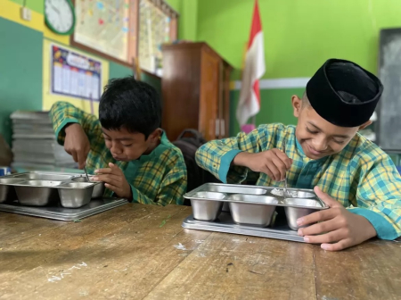 Sepiring Porsi MBG Jadi Energi Anak untuk Meraih Mimpi
