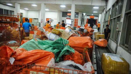 Permen Komdigi 8/2025 Pacu Pertumbuhan Ekonomi Digital dan Cegah Perang Tarif