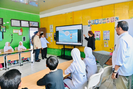 Genjot Revitalisasi Sekolah dan Transformasi Digital Menyongsong Indonesia Emas 2045