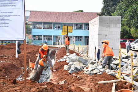 Revitalisasi 13 Ribu Sekolah Ditargetkan Rampung Desember 2025