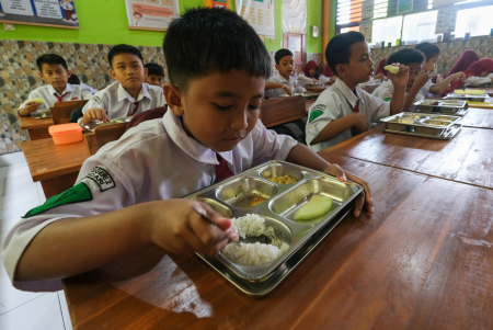 Indonesia Bangun SDM Unggul dan Berdaya Saing melalui Program MBG