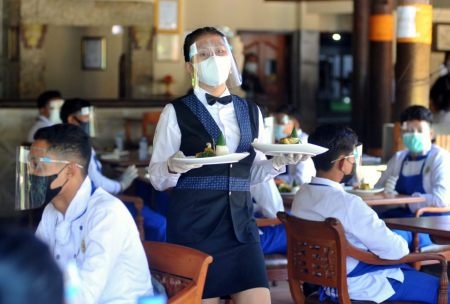 SMK Menjawab Kebutuhan Dunia Kerja