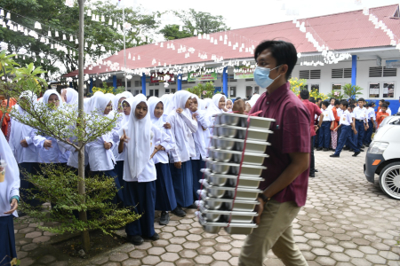 Siswa SMPN 40 Padang Antusias Sambut Program Makan Bergizi Gratis 