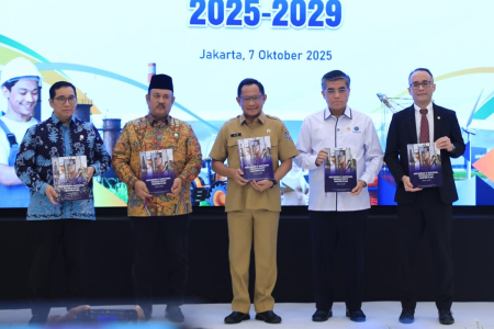 Menaker Tekankan Produktivitas Tenaga Kerja sebagai Kunci Sukses Bonus Demografi