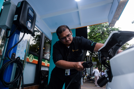 Transisi Energi Sektor Transportasi: Dari Biofuel hingga Kendaraan Listrik