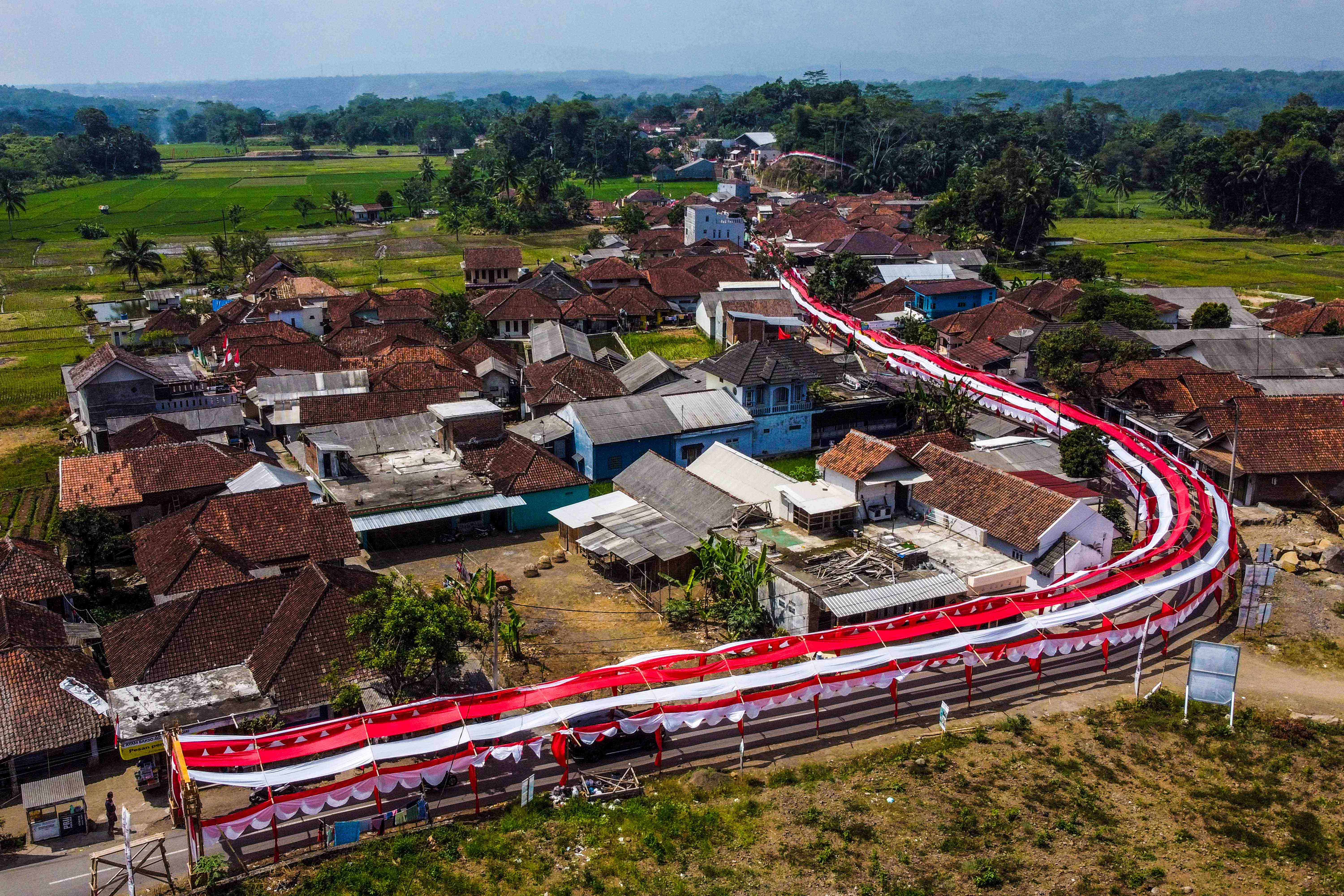 Merah Putih Dibentang di Tasikmalaya